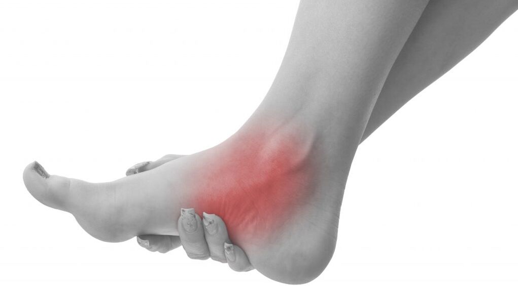 pain in the ankle joint due to osteoarthritis