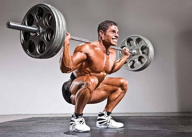 Lifting weights, sports with intense loads on the spine - the causes of osteochondrosis